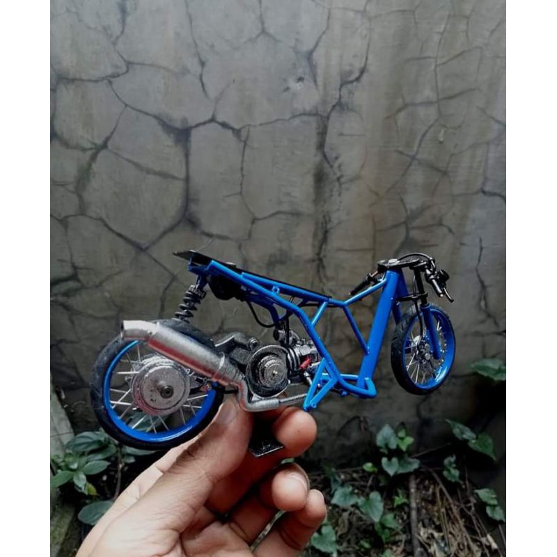 diecast miniatur motor drag bike Honda Vario 160