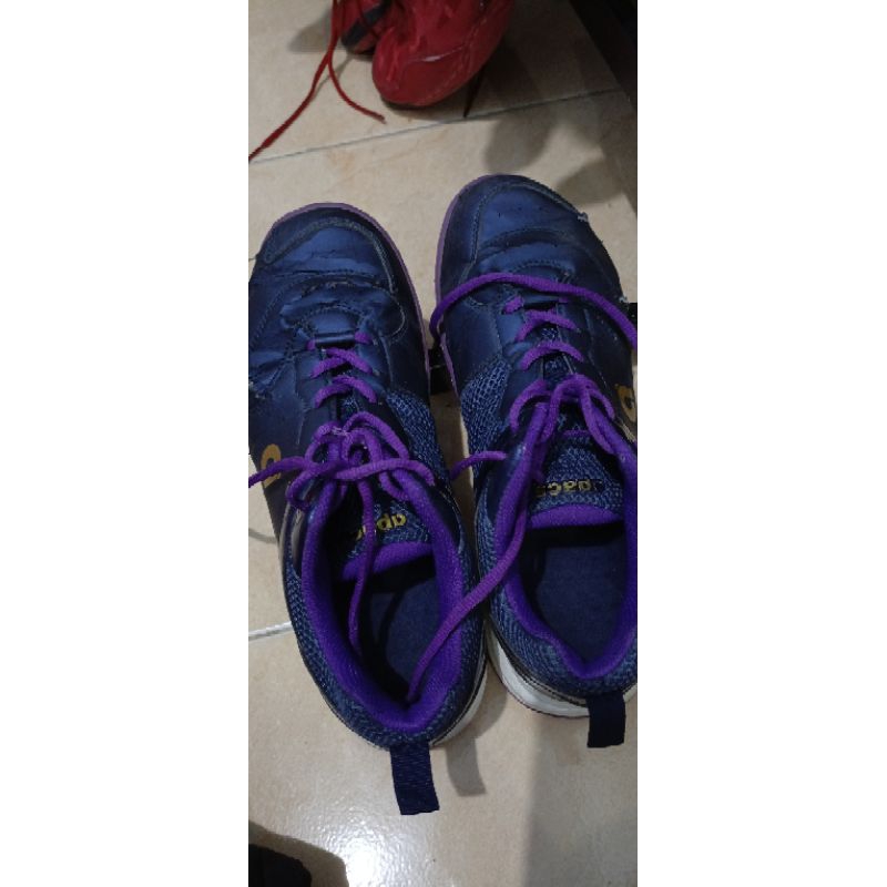 sepatu badminton apacs second