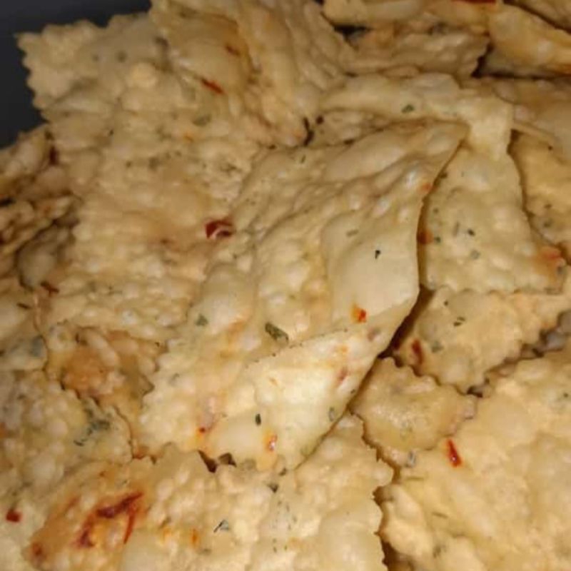 

Keripik Bawang Keripik Pangsit Makanan Ringan Asin Snack Original Pedas