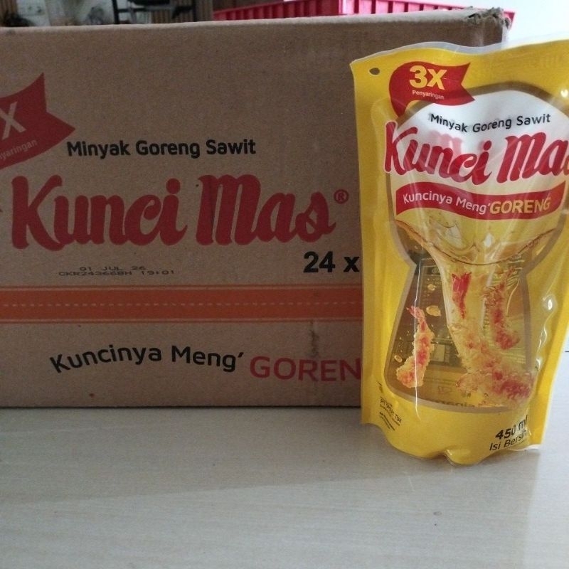 

Minyak goreng refill Kunci Mas 450ml
