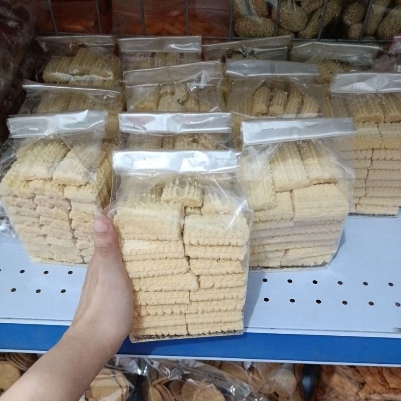 

Ready Medan,kue semprit/kue mentega