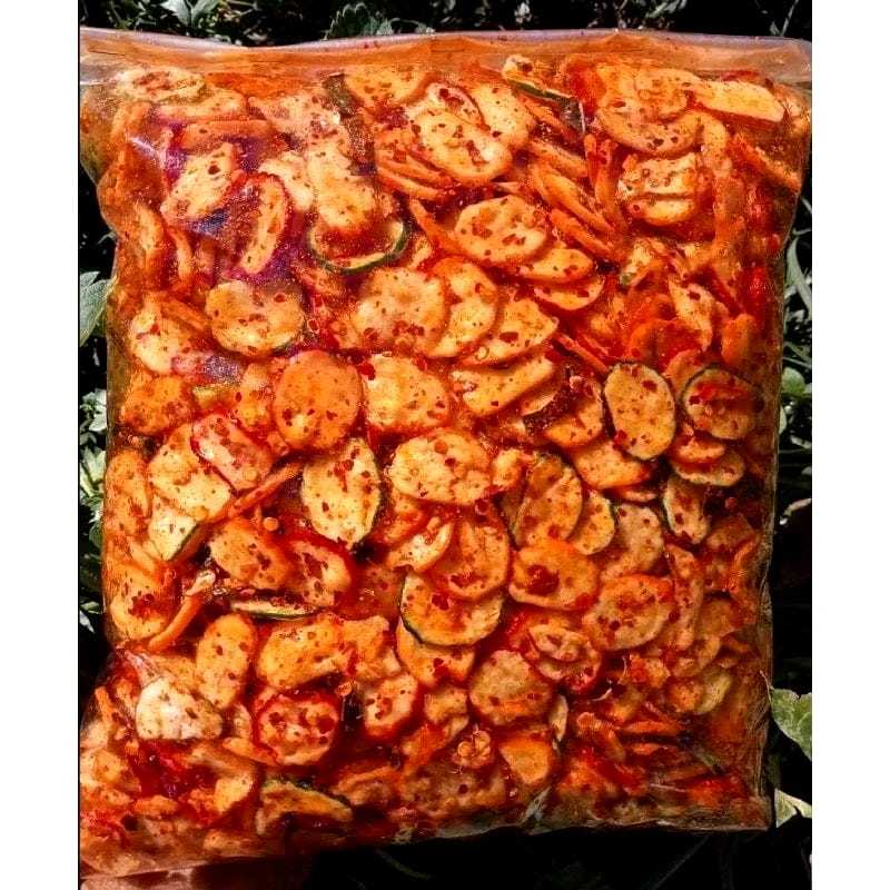 

KERUPUK SEBLAK KOIN KERING PEDAS DAUN JERUK CEMILAN TERMURAH 500 GR