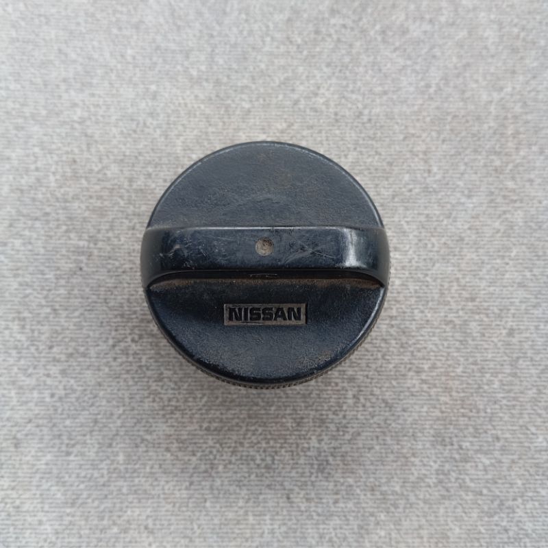 tutup bensin nissan serena c23