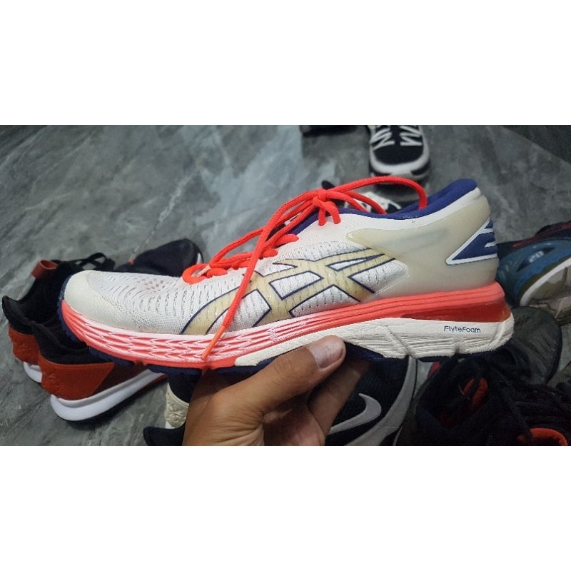 sepatu volly second 40