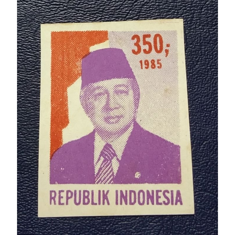 

prangko Lawas presiden soeharto Tanpa Perporasi Thn 1985 Langka