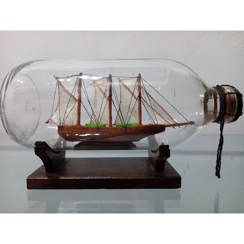 Souvenir Perahu Mini