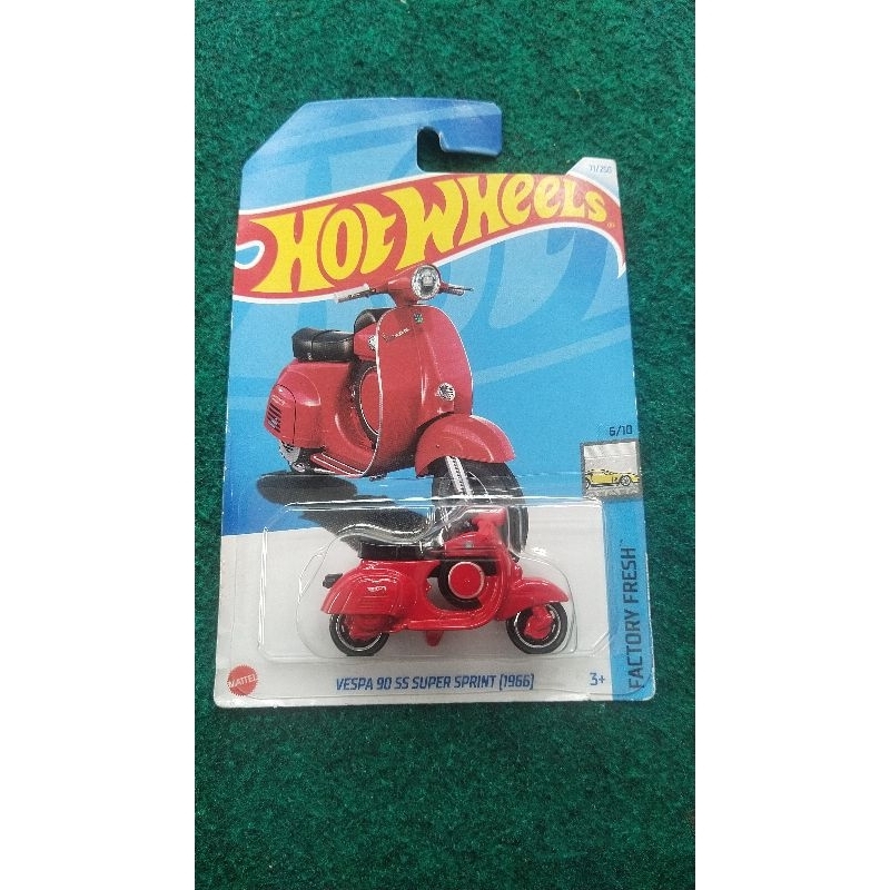 Diecast Mainan Hotwheels vespa SS 90 super sprint (1966)
