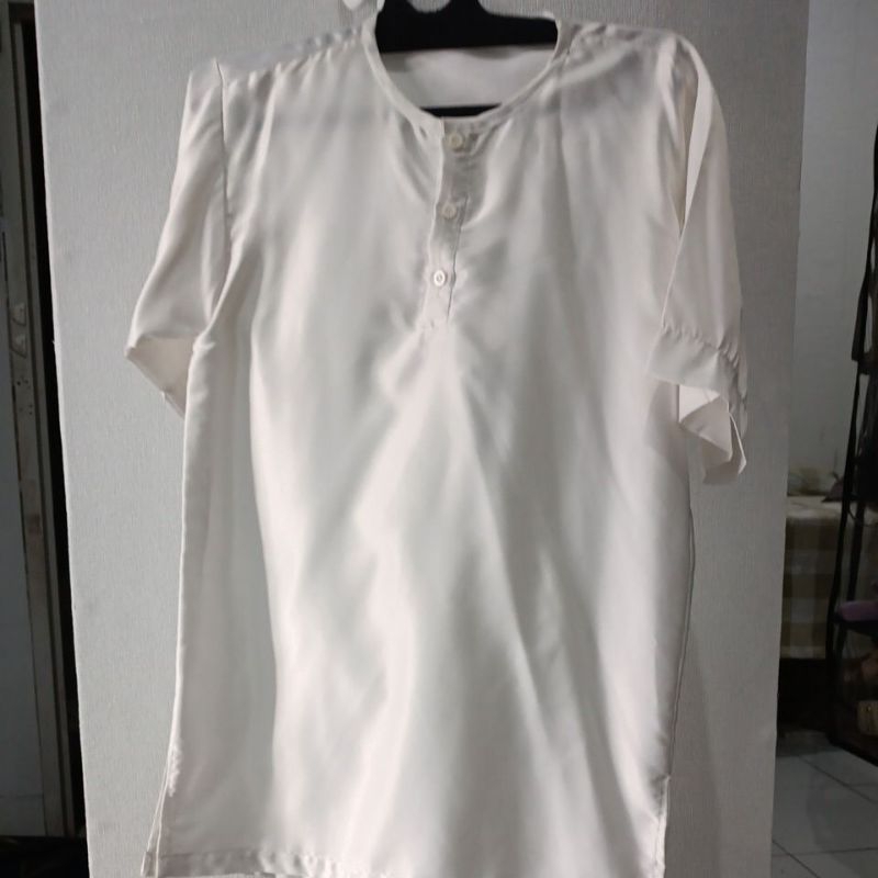 Preloved koko kurta lengan pendek satin maxmara velvet warna broken white putih tulang bisa couple