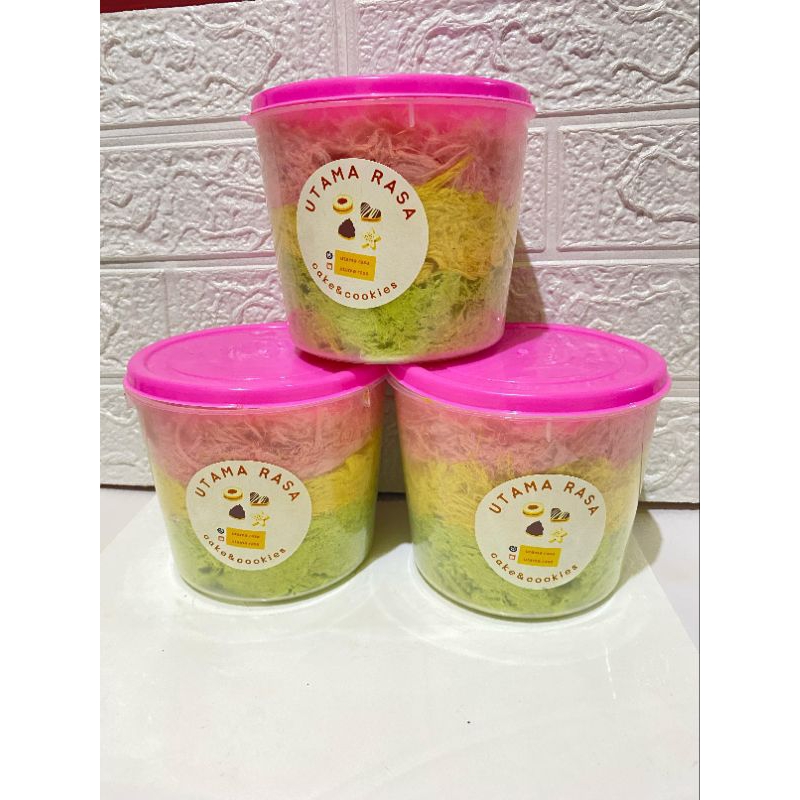 

Arumanis Rambut Nenek 500 gr Kemasan toples. kue Lebaran