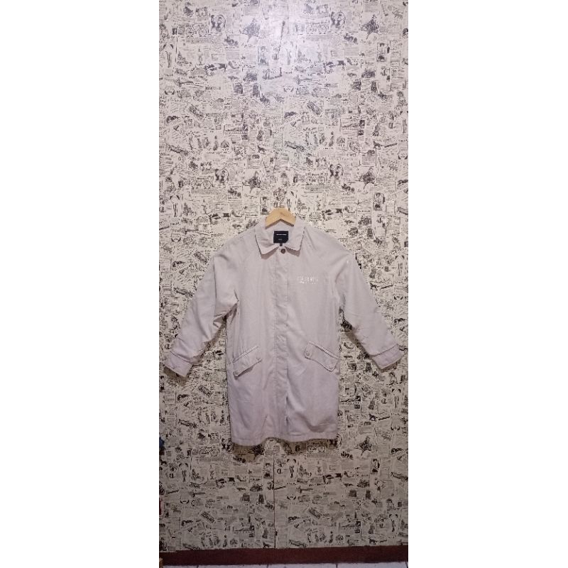 Jaket INTERCREW PARASUT cream Fresh new