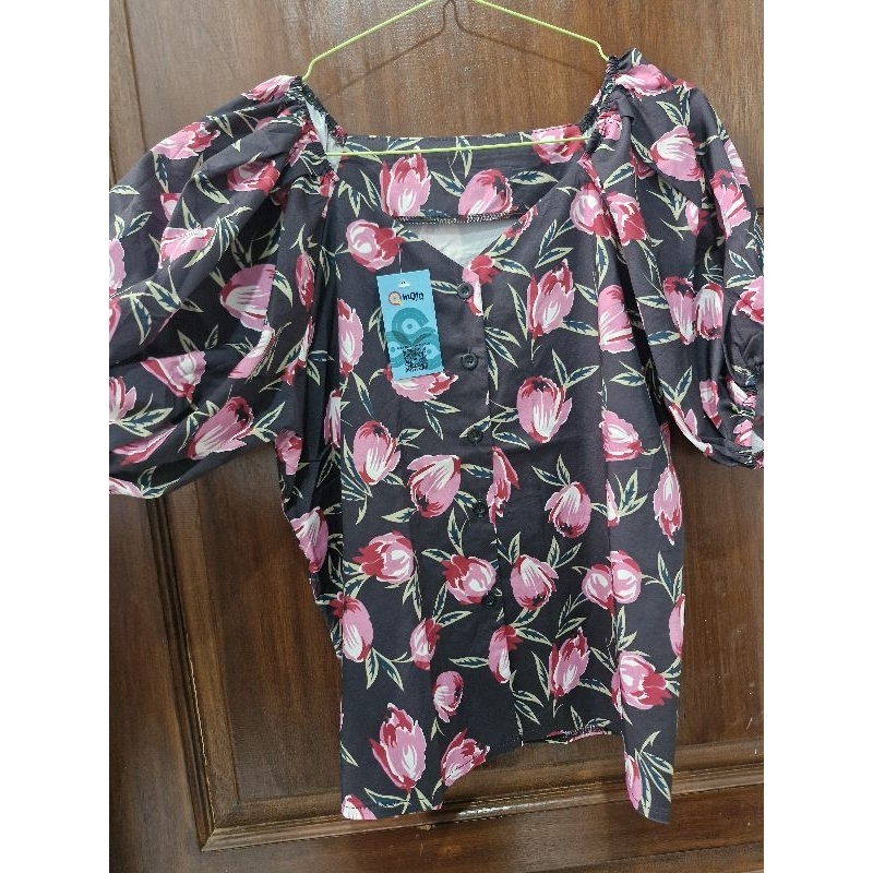 Blouse lengan pendek tangan balon