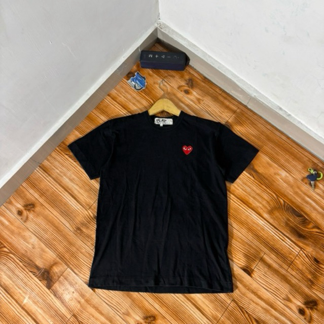 KAOS COMME DES GARCONS PLAY SECOND