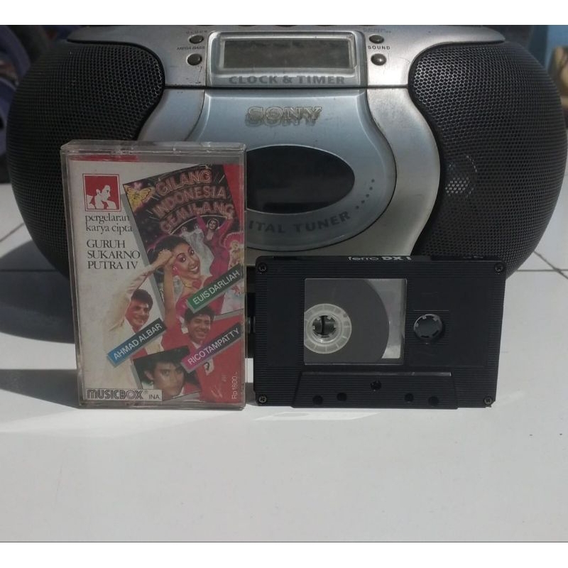 Kaset Pita Karya Cipta Guruh Sukarno Putra