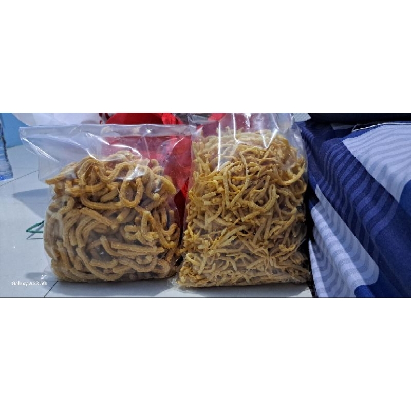 

CheseStik & kue akar kelapa