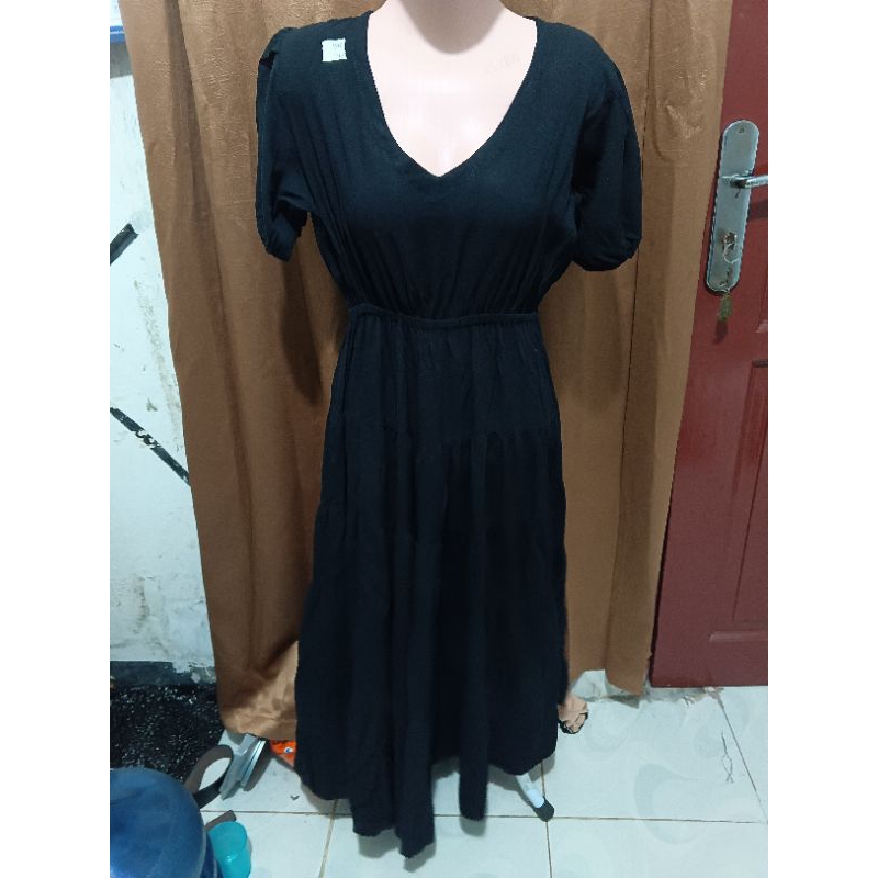 Dress hitam umpak umpak