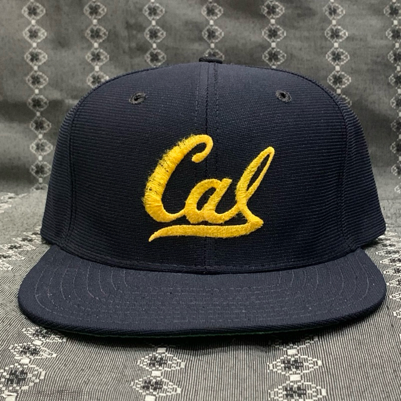 TOPI SNAPBACK VTG N E W E R A PROMODEL CALI FORNIA