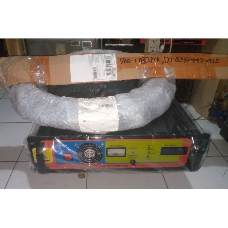 PAKET PEMANCAR FM STEREO PLL LCD 150 WATT SOLIDSTATE FULL PROTECTION( KABEL HELIAX 4/8" )