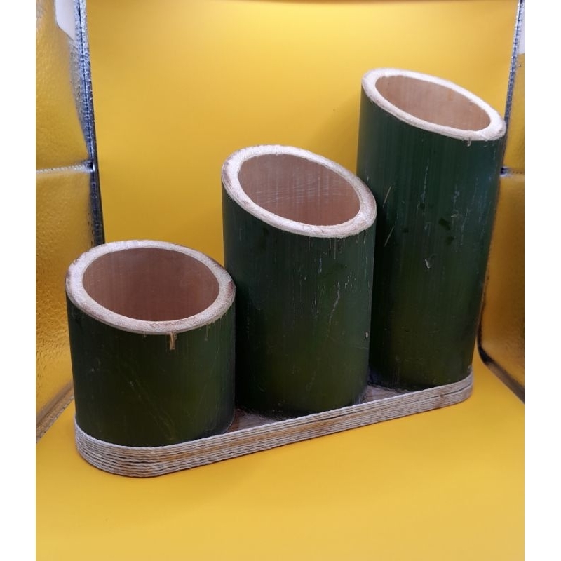 

Tempat pensik/pulpen Bambu