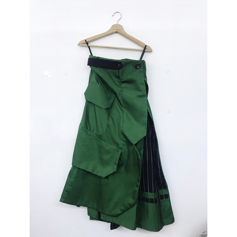 OLINE WORKROBE - AIKO MIDDY SKIRT IN GREEN