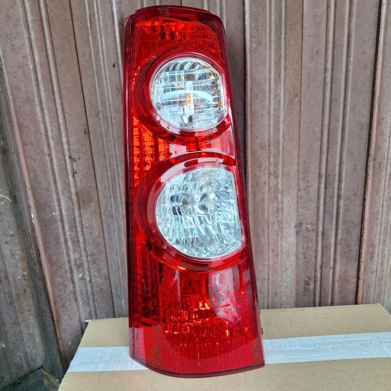 LAMPU STOP LAMPU BELAKANG AVANZA VVTI 2008-2011