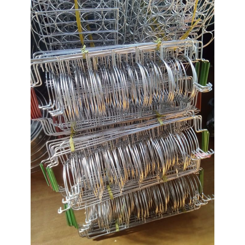 tentengan/ angkatan piring dan cangkir