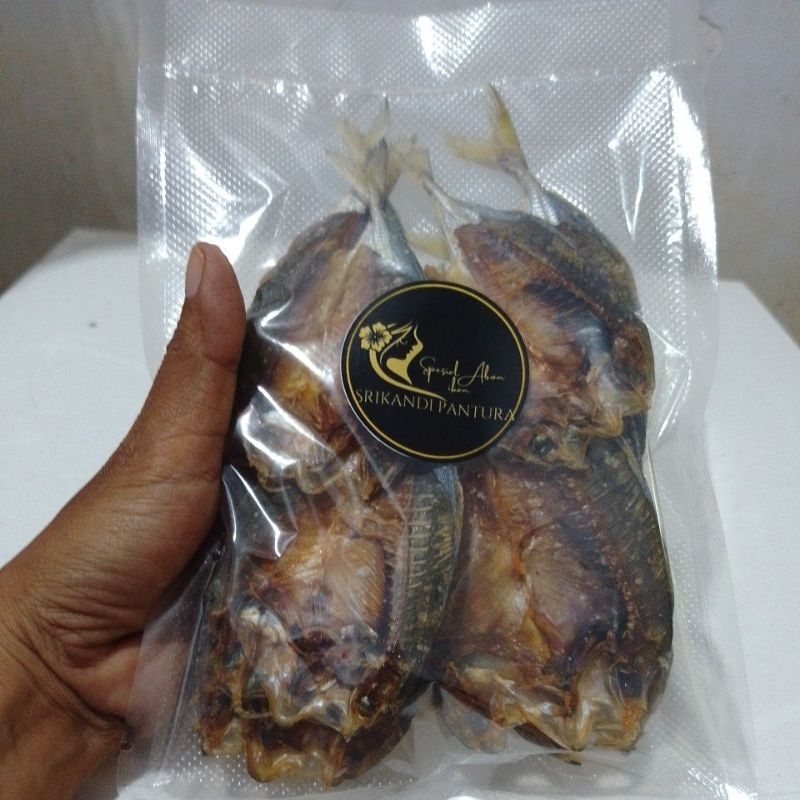 

Ikan asin belah kering khas Probolinggo / ikan asin