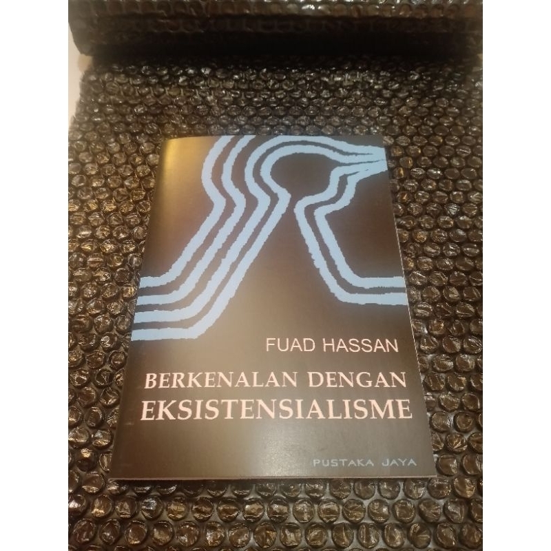 buku berkenalan dengan eksistensialisme oleh Fuad Hasan