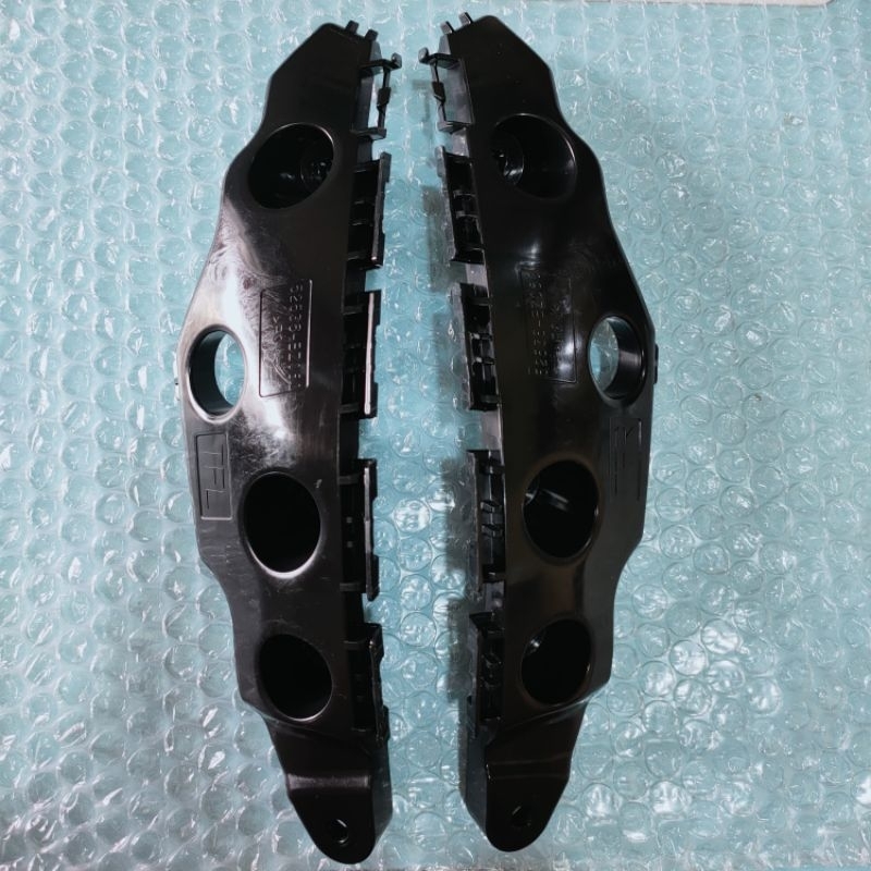 BREKET BEMPER BELAKANG RAIZE ROCKY original