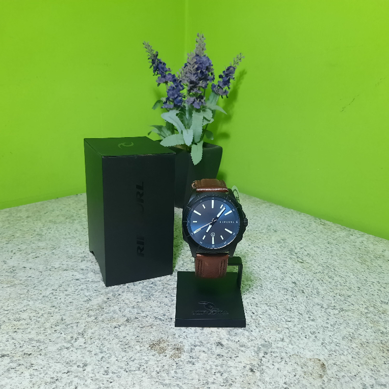 Jam Tangan Pria Rip Curl Mayhem Analogue Brown Leather USED Original