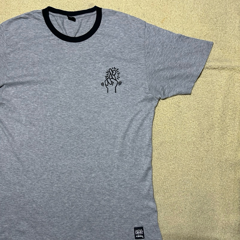 PRELOVED KAOS UNIQLO X KEITH HARING UT