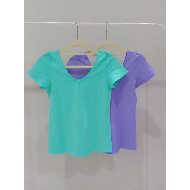 Kaus Atasan Olahraga Wanita Wacoal Thrift - Nyaman, Stylish & Terjangkau