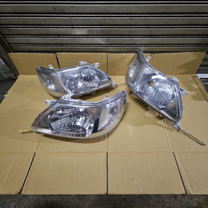 headlamp nissan serena c24