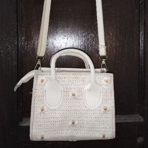 [PRELOVED] Tas selempang/Totebag canvas/Tas murah/Tas Wanita/Totebag Sebine/Tas bahu/Casing Hp Oppo 