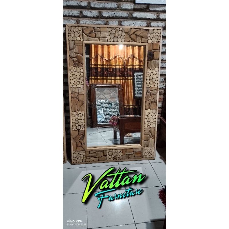 cermin antik(cermin panel kayu)