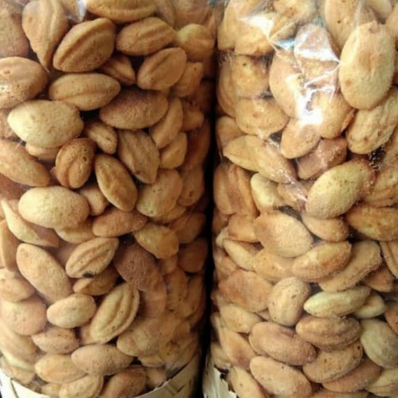 

Kueh Bolu kijing jajanan tradisional
