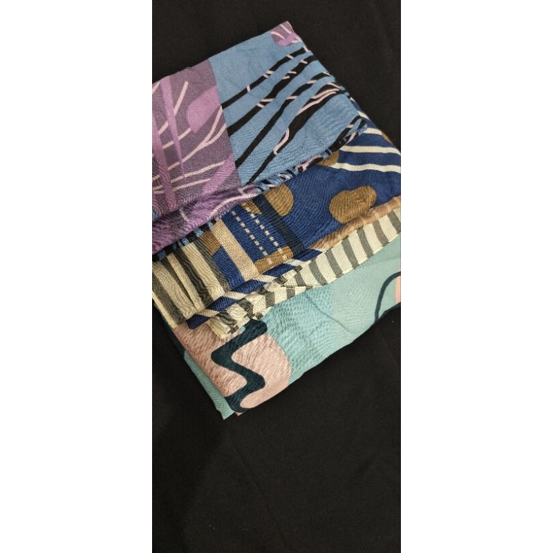 Hijab motif (3 hijab) preloved