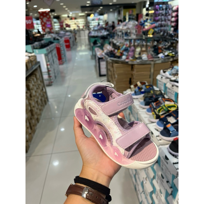 sepatu sandal anak cewek LED brand crocodile kids