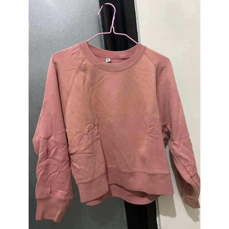 Preloved Sweater Uniqlo Warna Pink