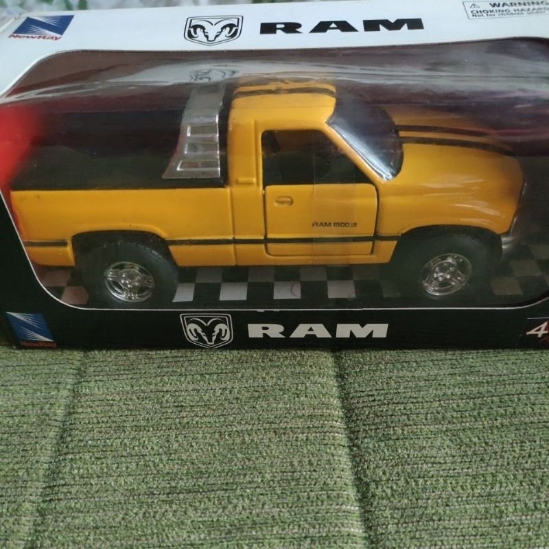 Diecast Newray RAM 1997 Dodge RAM 1500SLT