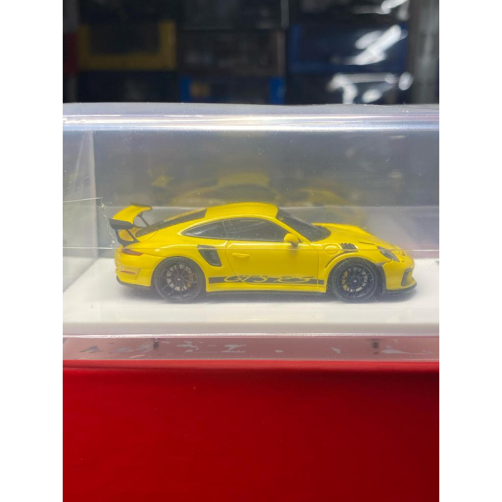 FUELME PORSCHE 911 GT3RS RACING YELLOW RESIN MODEL CAR FUELME PORSCHE GT3 RS RACING YELLOW