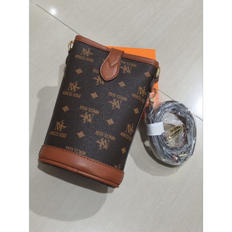 Cello Bags - Tas Selempang Wanita, Fashion, PU Leather