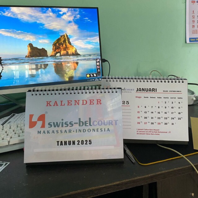 

Kalender Duduk A5 Bisa Custom Landscape/Potrait