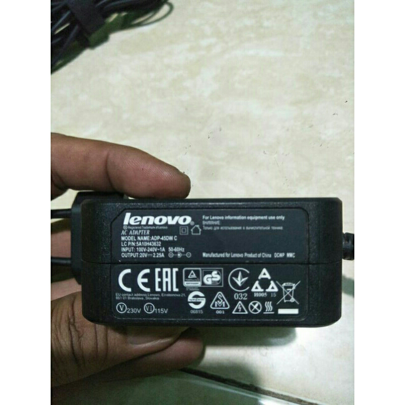 BEKAS CHARGER LAPTOP LENOVO ORIGINAL BAWAAN
