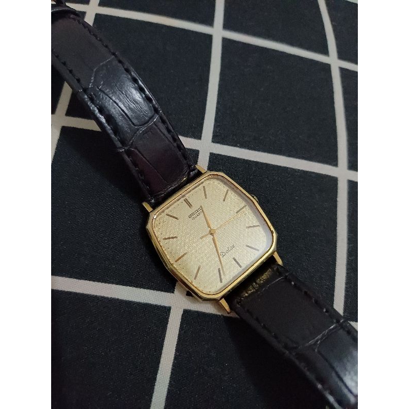Jam tangan Seiko tank Dolce Vintage Quartz
