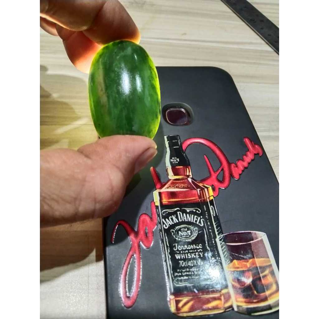 Batu Giok Aceh Oval Hijau Tembus Cahaya