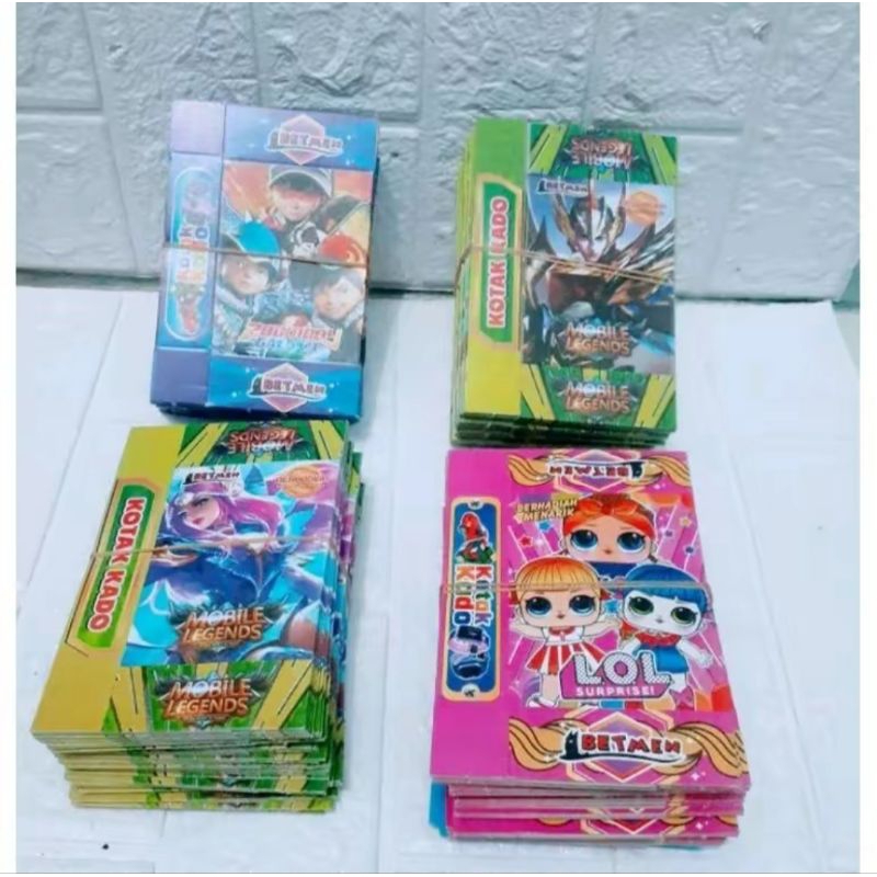 

ISI 20 PCS MAINAN KOTAK KADO KECIL