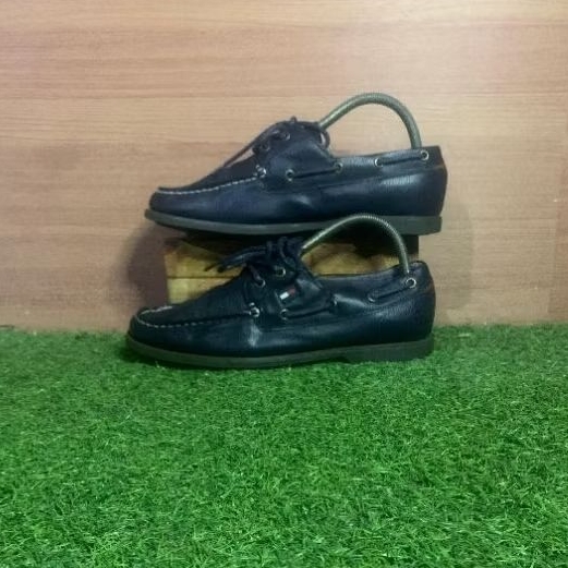 Sepatu Tommy hilfiger