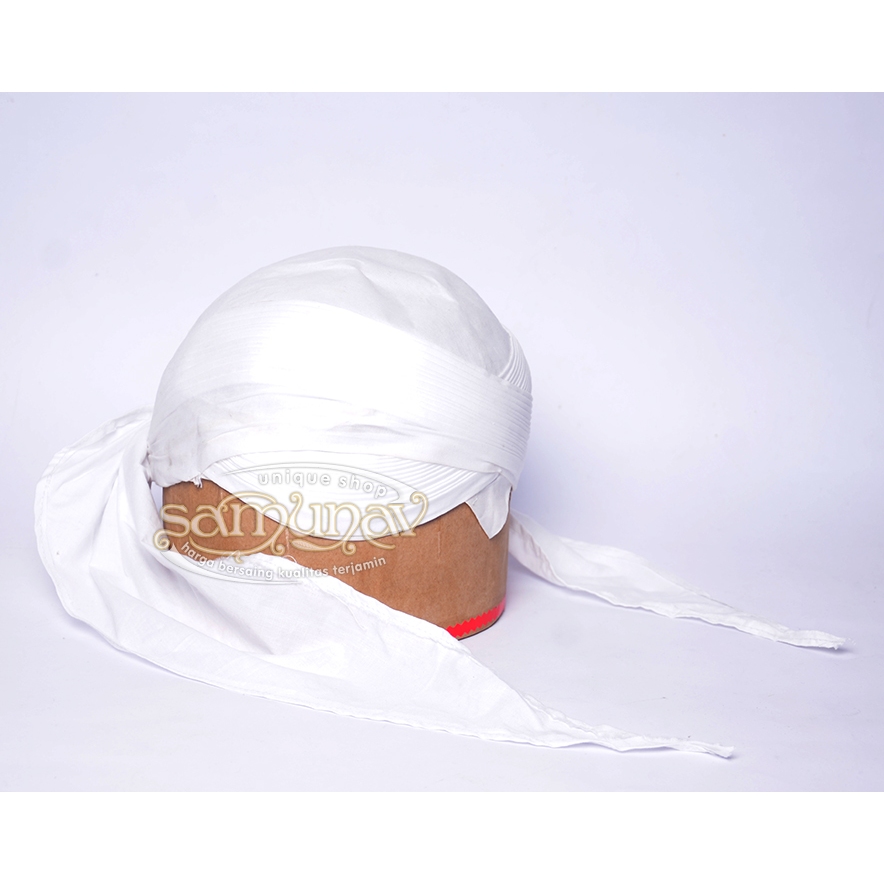 Blangkon Lipat Sunan Solo Sliwir Putih polos tanpa mondolan