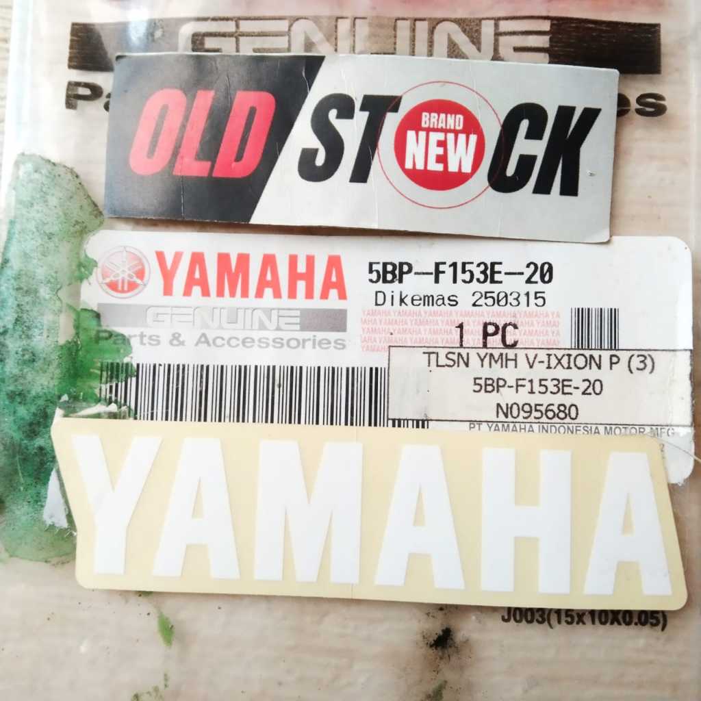 EMBLEM STICKER STIKER STRIPING LOGO WARNA PUTIH YAMAHA VIXION ASLI ORIGINAL 100% ( 5BP-F153E-20 ) -N
