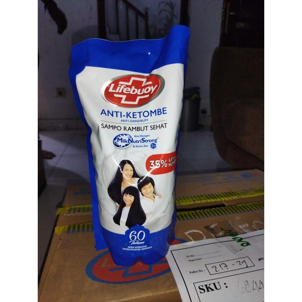 LIFEBUOY SHAMPOO ANTI KETOMBE 12X900ML KARTON KAR DUS